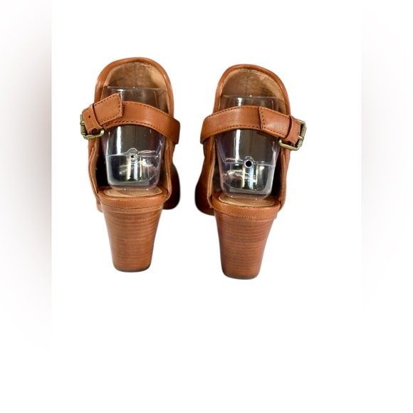 Frye Dani Woven Shield Leather Block Heeled Sandals - Picture 8 of 16